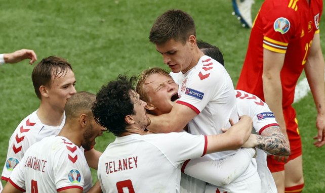 Le Danemark en fusion sur le but de Kasper Dolberg contre le Pays de Galles
