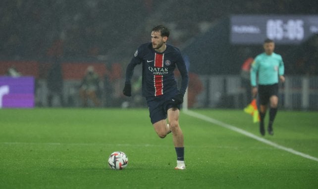 Khvicha Kvaratskhelia avec le PSG