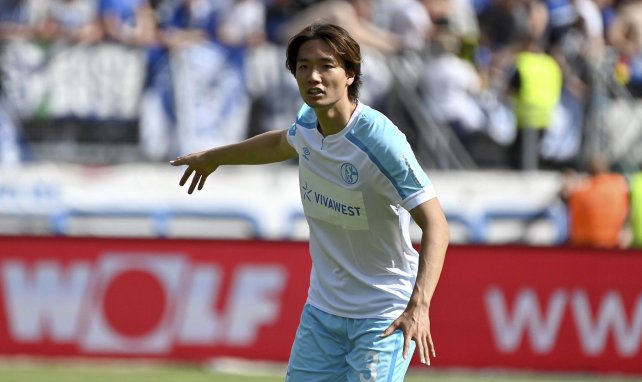 Manchester City vend Ko Itakura à Monchengladbach