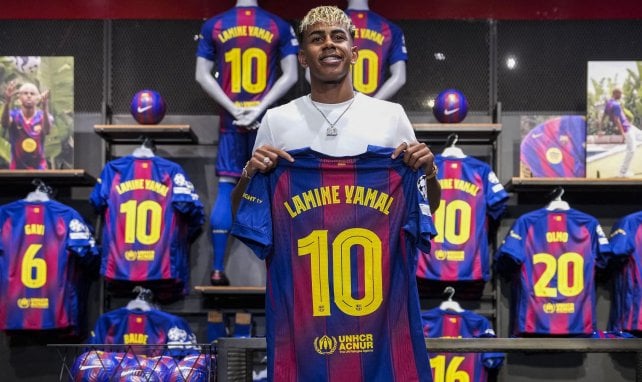 Lamine Yamal prend la pose avec son numéro 10