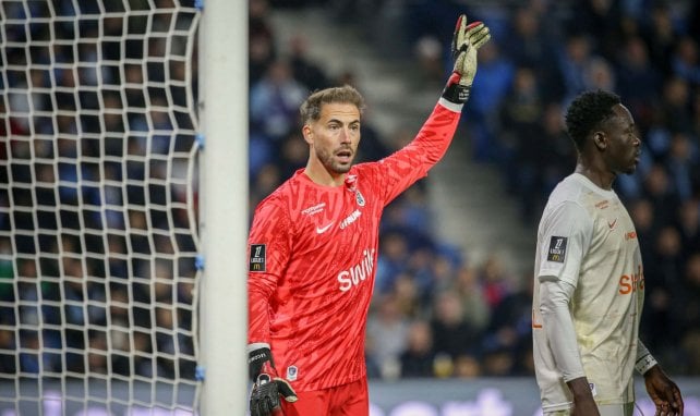 Benjamin Lecomte file à Fulham