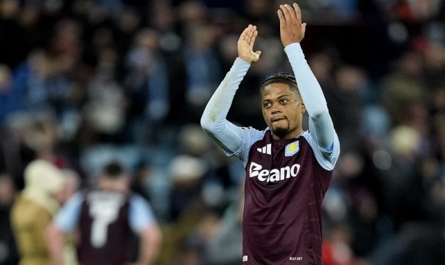 Leon Bailey sous les couleurs d'Aston Villa.
