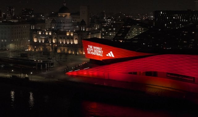 Adidas est désormais l'équipementier de Liverpool