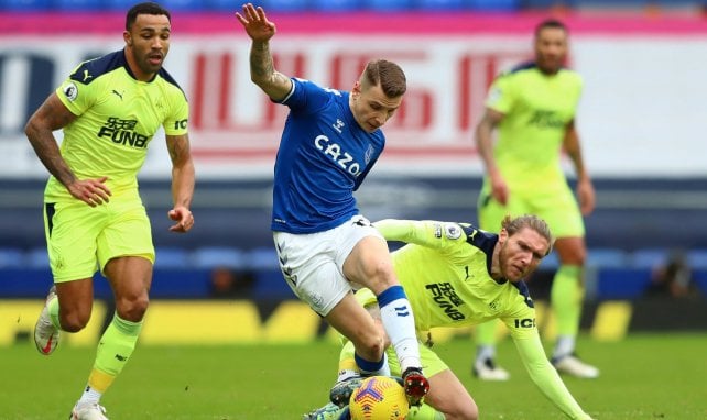 Lucas Digne en action sous le maillot d'Everton. 