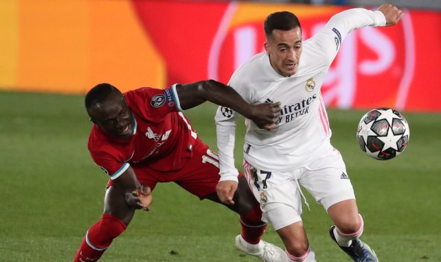 Sadio Mané au duel avec Lucas Vazquez
