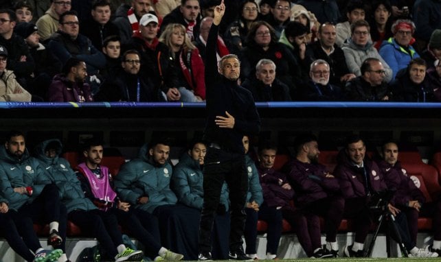 Luis Enrique sur le banc du PSG. 