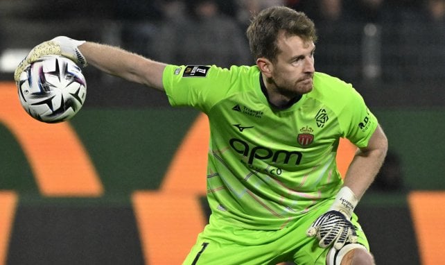 Lukas Hradecky savoure le début de saison de Monaco et de Paris Brunner