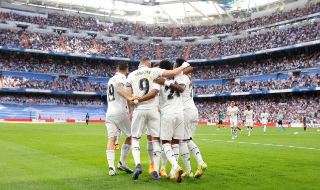 Karim Benzema avec ses coéquipiers du Real Madrid