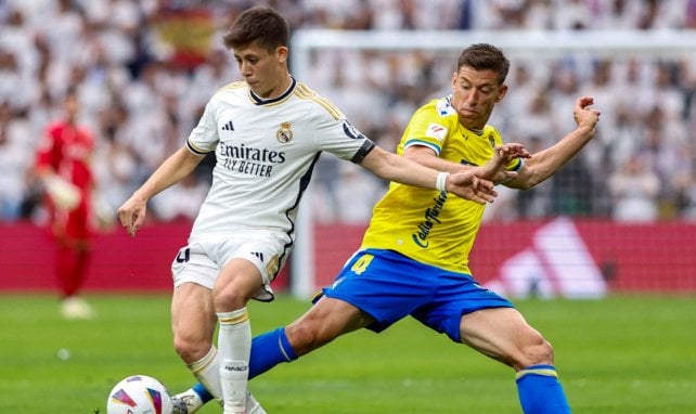 Liga : le Real Madrid enfonce Cadiz et reste tout près du titre