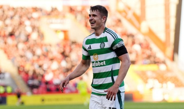 Le RC Lens s’offre Maik Nawrocki 