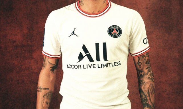 Voici le 4e maillot du PSG 2021-2022