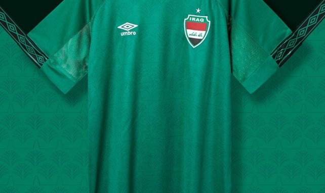 Le nouveau maillot domicile de l'Irak, conçu par Umbro