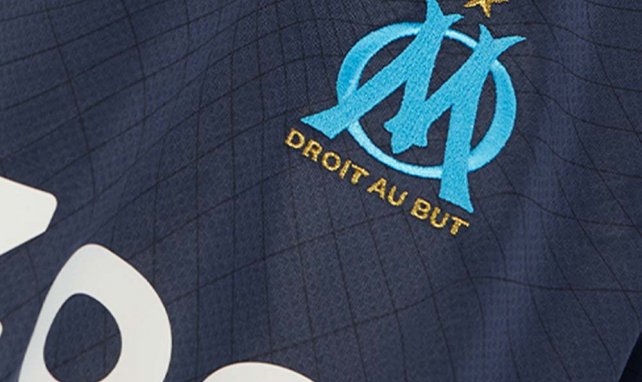 PUMA presente le nouveau maillot exterieur de l OM 2022 23