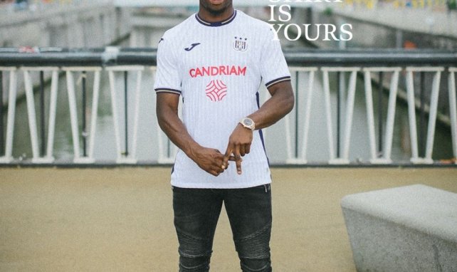 Le maillot extérieur d'Anderlecht pour la saison 2021-2022