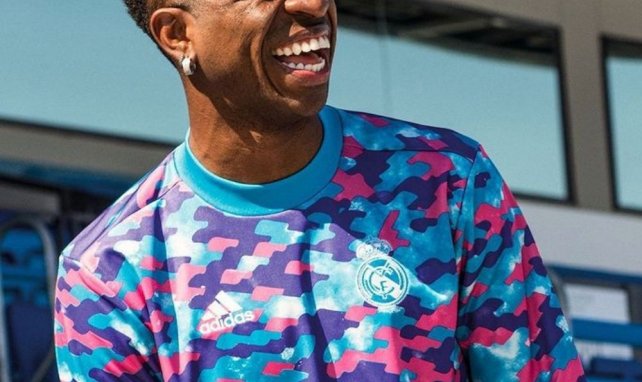 Le maillot pré-match du Real Madrid pour la saison 2021-2022 !