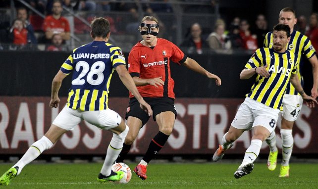 Lovro Majer masqué face au Fenerbahce en Ligue Europa