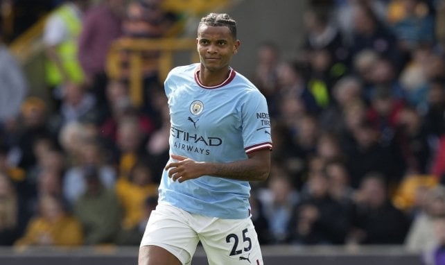 Manuel Akanji sous les couleurs de Manchester City