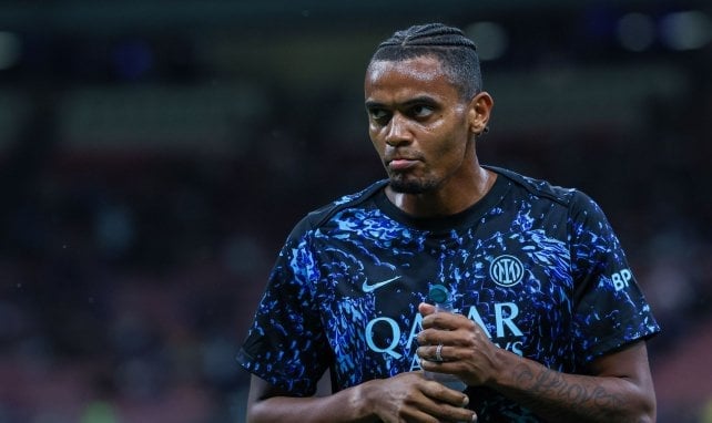 Akanji avec l'Inter