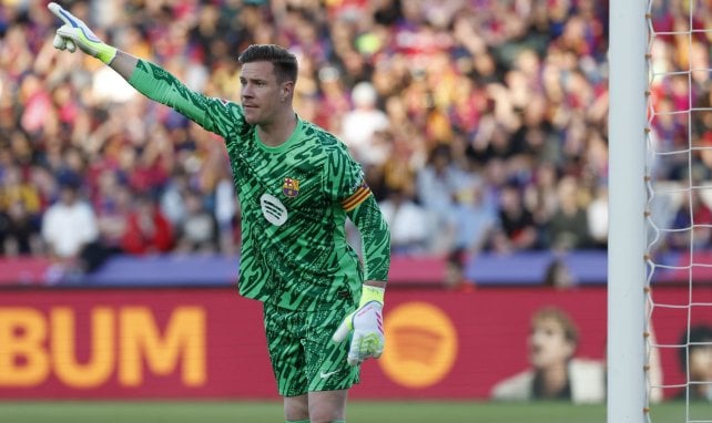 marc-andre-ter-stegen-2425-14.jpg