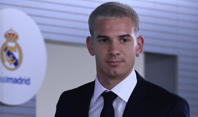 Franco Mastantuono lors de sa présentation au Real Madrid