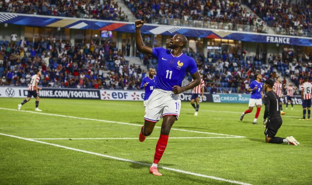 Jean-Philippe Mateta avec l'équipe de France Olympique