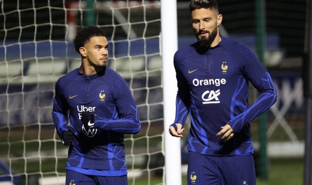 Warren Zaïre-Emery et Olivier Giroud en équipe de France