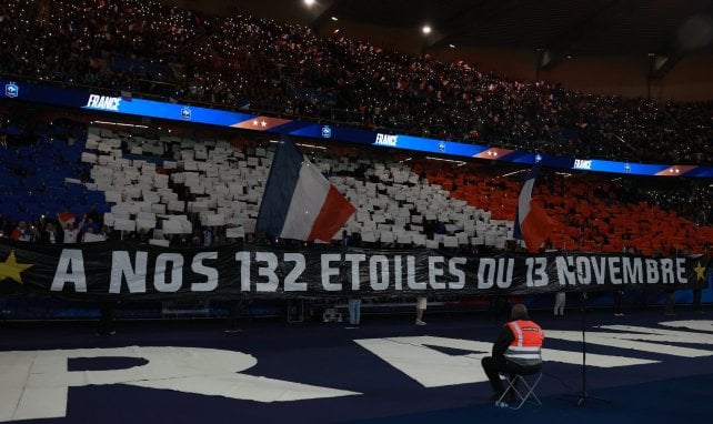 Équipe de France : la grande dédicace des Bleus aux victimes du 13 novembre