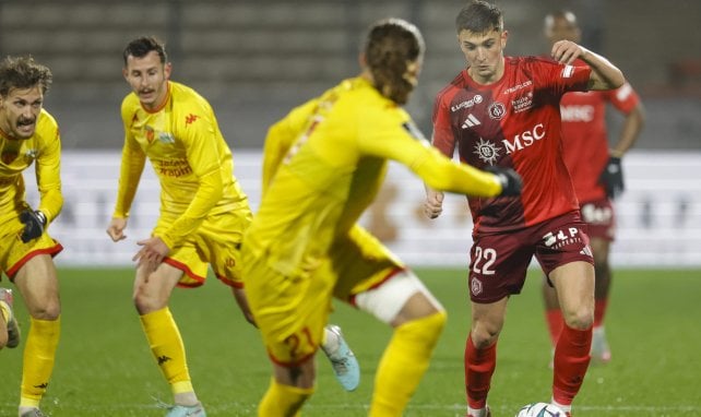 Ligue 2 : Le Mans prend la deuxième place, Dunkerque enfonce Laval