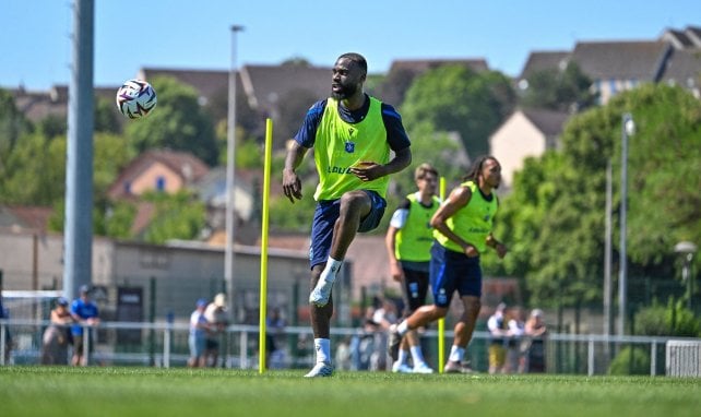 Mercato : l’AJA risque de perdre Lassine Sinayoko sans indemnités