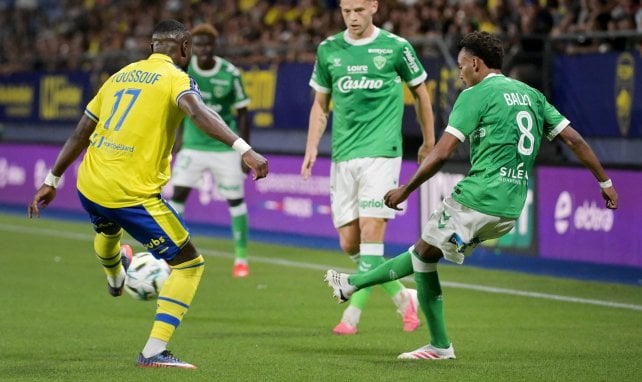 Ligue 2 : Saint-Etienne prend déjà la tête, Nantes sombre contre le Red Star, Metz renverse Guingamp