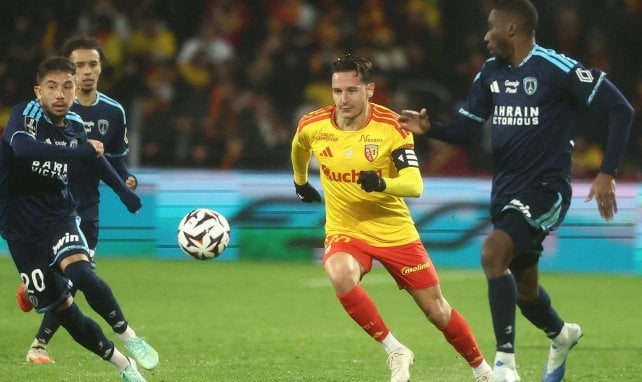 Ligue 1 : le RC Lens d’un grand Thauvin renverse le Paris FC dans une fin de match de folie