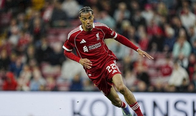 Hugo Ekitike avec Liverpool