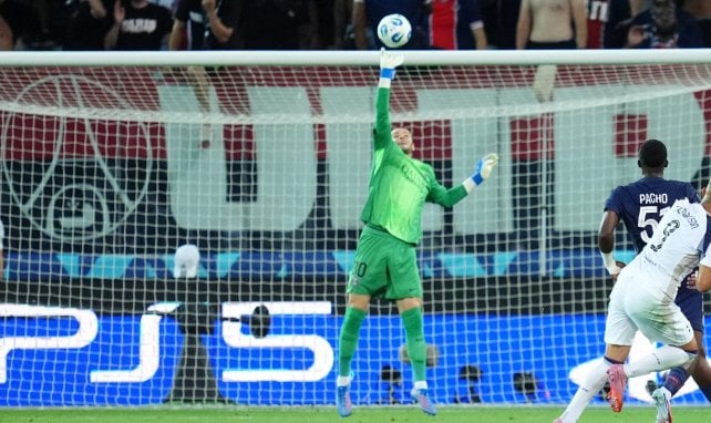 PSG : un député d’extrême droite apporte son soutien à Lucas Chevalier