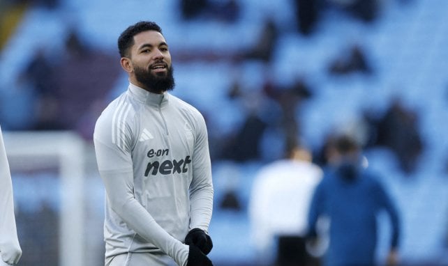 Chelsea freine sa course pour Douglas Luiz