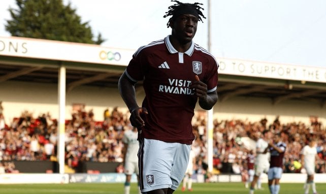 Aston Villa : acheté 12 M€ après 5 matchs de L1, Brian Madjo impressionne l’Angleterre