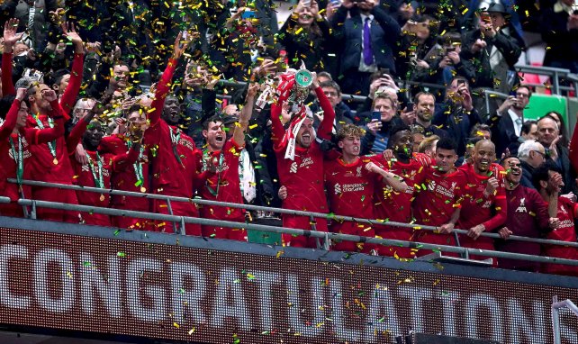 Les joueurs de Liverpool célèbrent la Carabao Cup