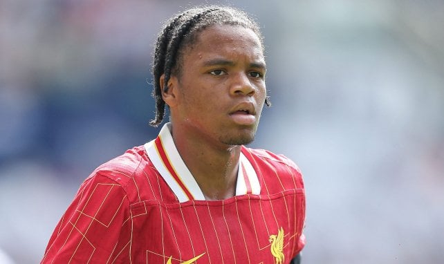 Rio Ngumoha avec Liverpool