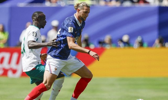 Ça démarre fort entre la France et le Sénégal, Nicolas Jackson touche le poteau !