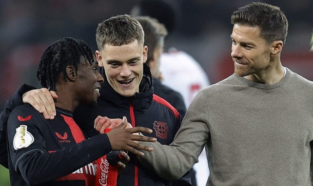 Frimpong, Wirtz et Xabi Alonso avec le Bayer Leverkusen