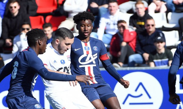 Capitaine des U19 du PSG Timothée Pembélé suit Cherki en 8e de finale de Coupe Gambardella