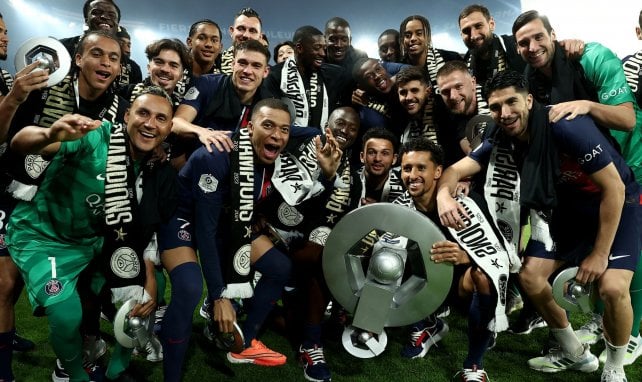 La joie des Parisiens après le 12e titre de champion de France du PSG.