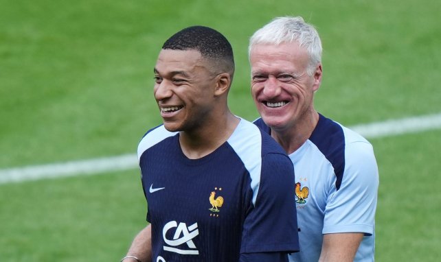 Kylian Mbappé et Didier Deschamps