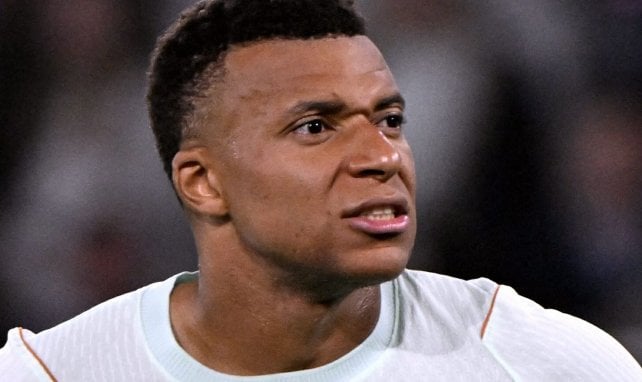 Équipe de France : ça vole au secours de Kylian Mbappé 