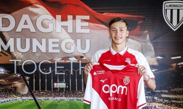 Manchester City prête Mathys Detourbet à Monaco
