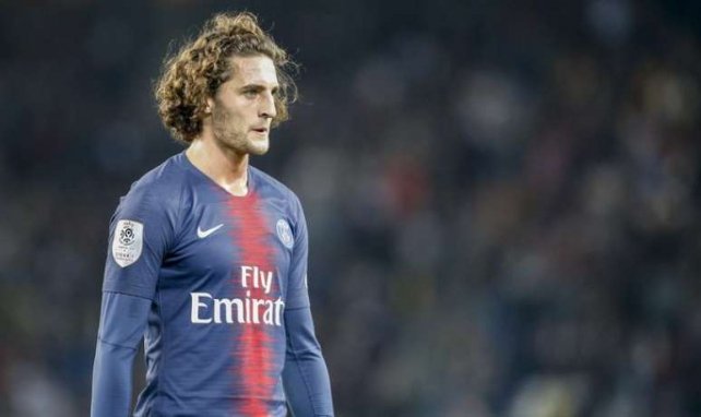 Le FC Barcelone met la pression sur Adrien Rabiot