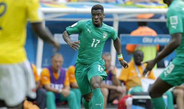 Aurier en match avec la Côte d'Ivoire