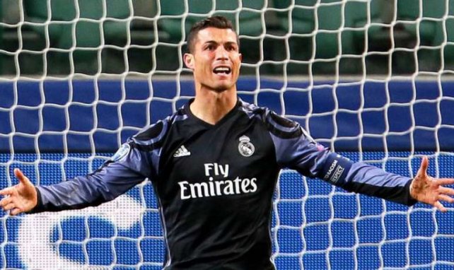 Cristiano Ronaldo gêné aux entournures lors d'un match du Real