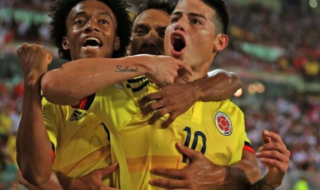 La joie de James Rodriguez et de ses coéquipiers lors d'un but marqué face au Pérou au stade Nationa