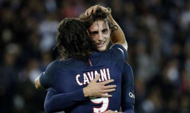 La joie de Rabiot et de Cavani lors du match PSG-Bâle en Ligue des Champions