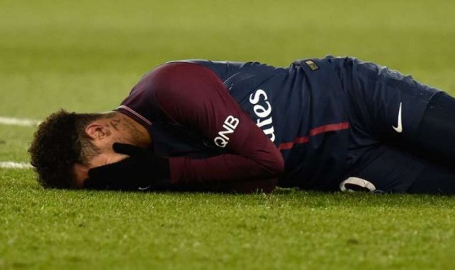 Le PSG attend d'en savoir plus pour Neymar, sorti blessé contre l'OM